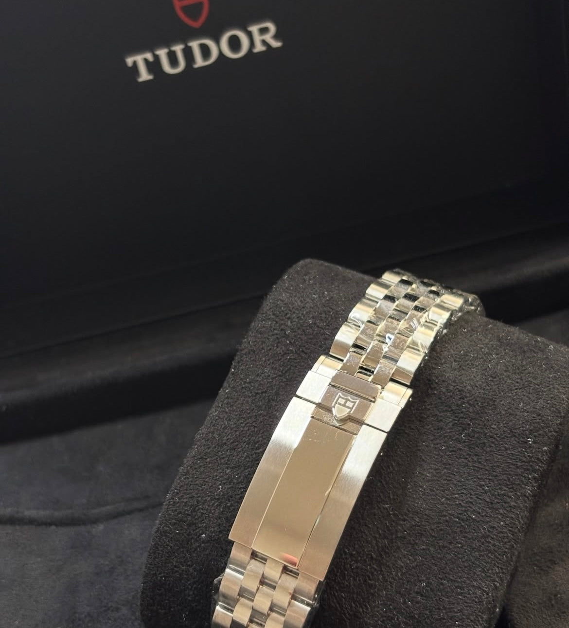 Tudor Flamingo tiffany