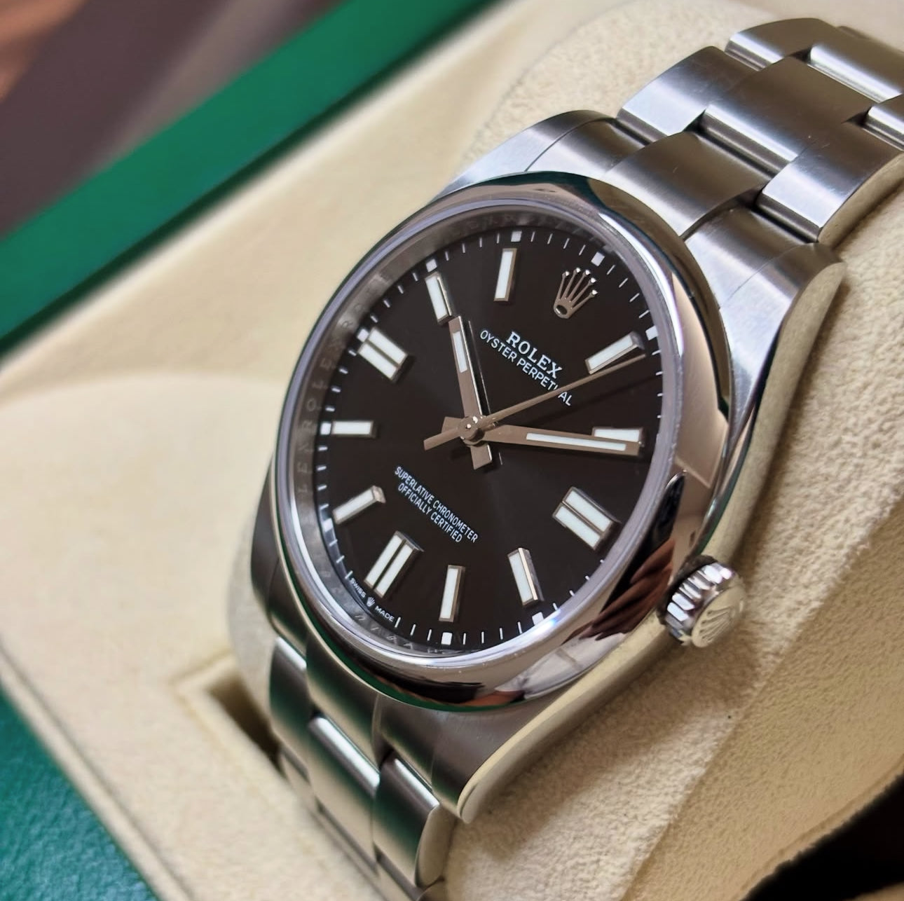 ROLEX OYSTER PERPETUAL BLACK DIAL