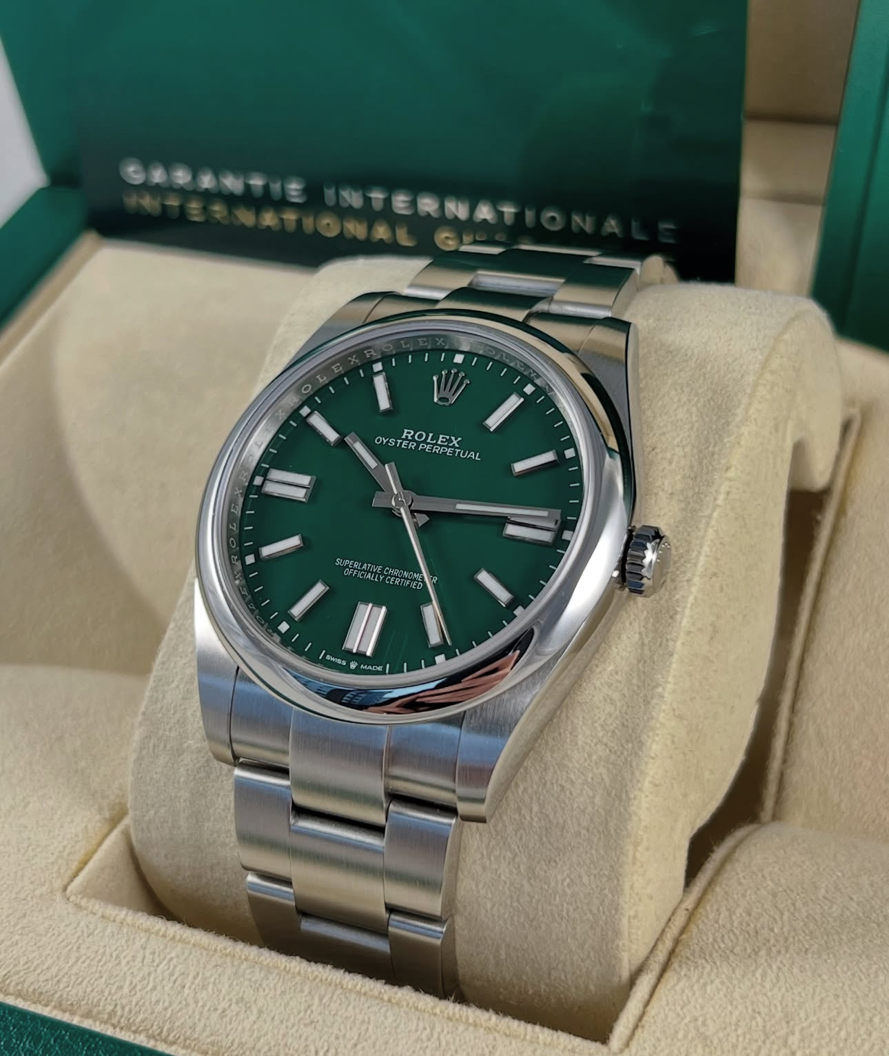 ROLEX OYSTER PERPETUAL GREEN
