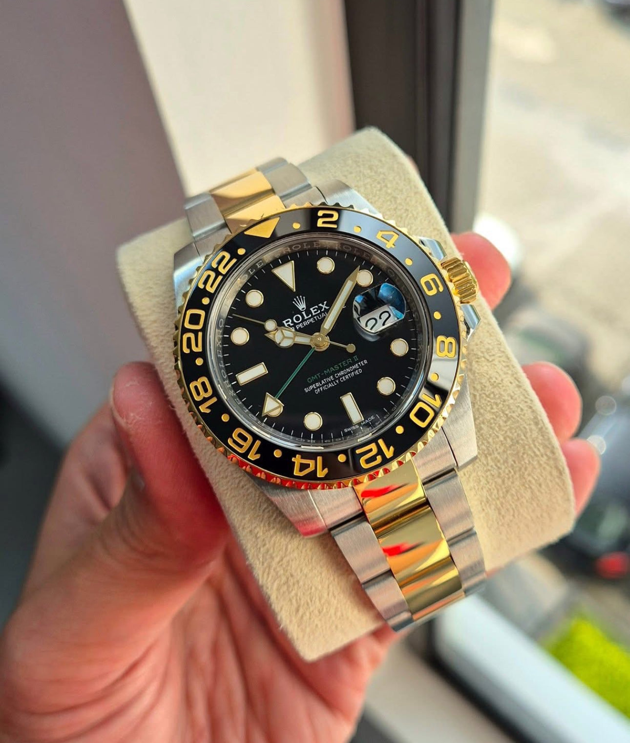 ROLEX GMT MASTER II OYSTER BICOLOR