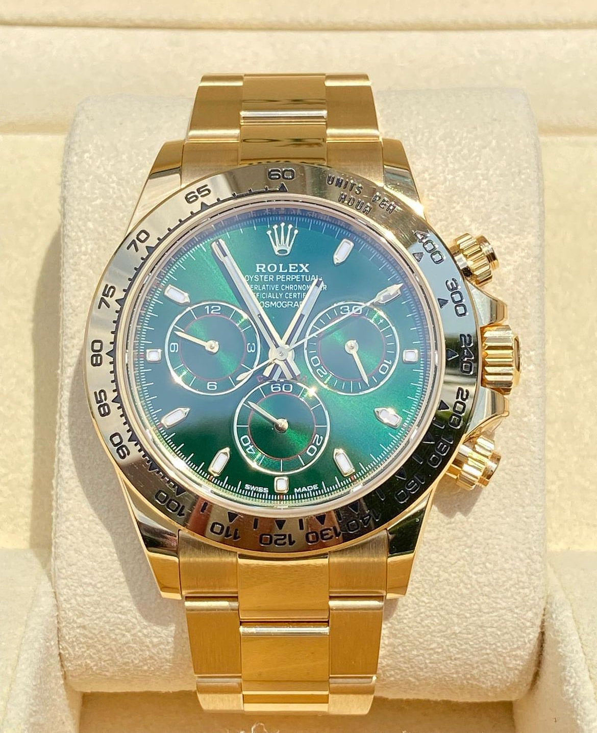 ROLEX DAYTONA GOLD & GREEN