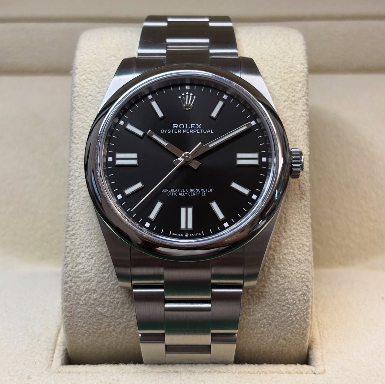 ROLEX OYSTER PERPETUAL BLACK DIAL