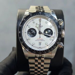 Tudor Flamingo white