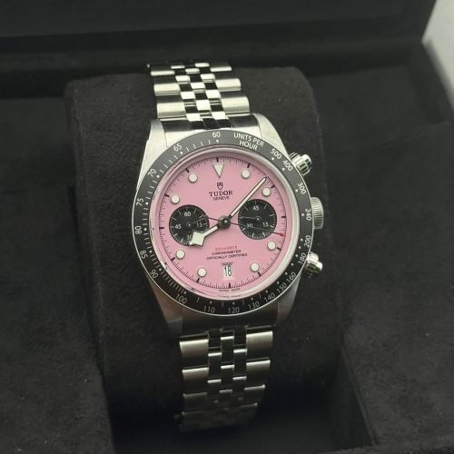 Tudor Flamingo pink